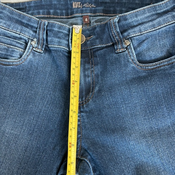 Kut from the Kloth low rise flare leg zip closure blue jeans size 4 - Picture 15 of 16